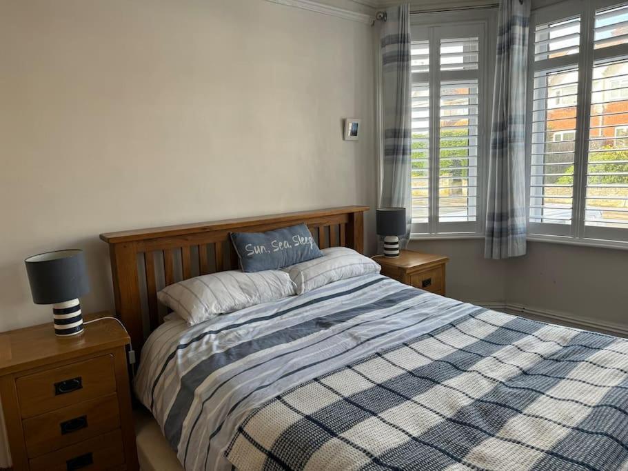Spacious 5 Large Bedroom Victorian House - Beach 2 Miles Poole Esterno foto