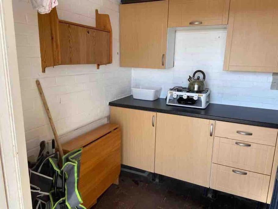 Spacious 5 Large Bedroom Victorian House - Beach 2 Miles Poole Esterno foto